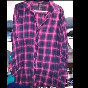 Women’s plaid shirt